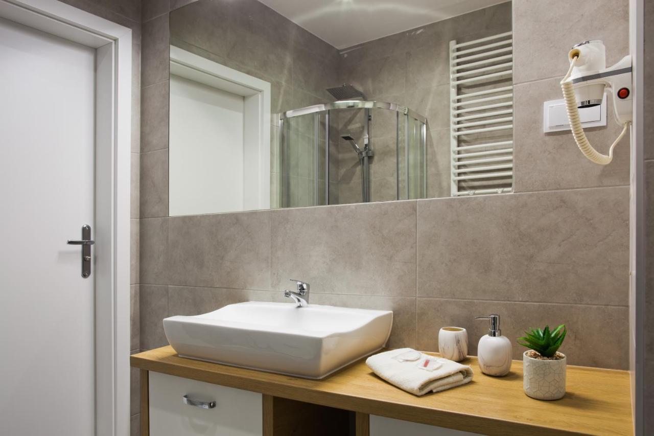 Apartamenty Natalia - Bezplatny Parking 克雷尼察 外观 照片